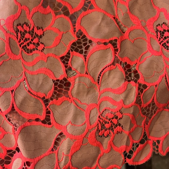 Trina Turk pensil skirt, size 8, NWT. - Picture 4 of 8